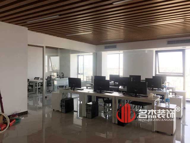 办公室午夜视频免费在线实景图.jpg