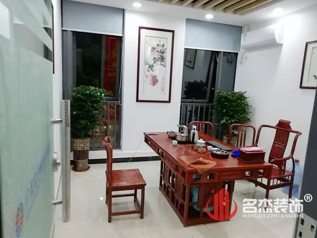 办公室午夜视频免费在线完工照.jpg