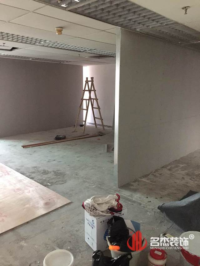 办公室午夜视频免费在线现场照.jpg