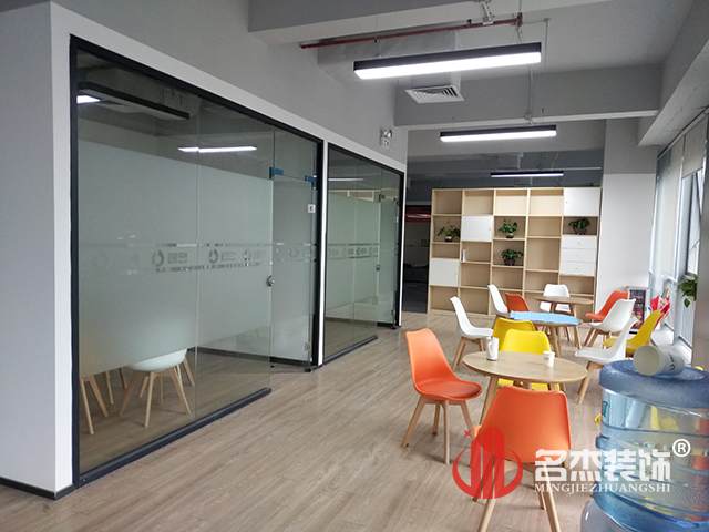办公室午夜视频免费在线设计.jpg