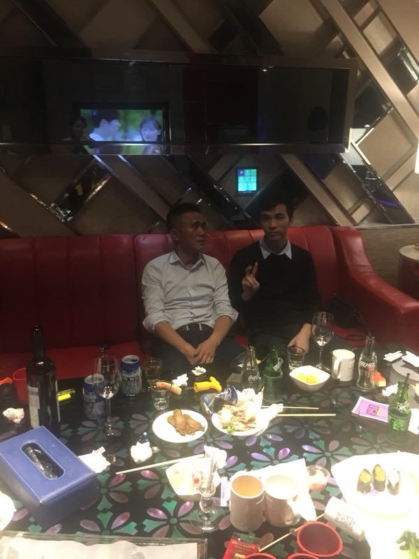 午夜视频免费在线公司轻松游玩记.jpg