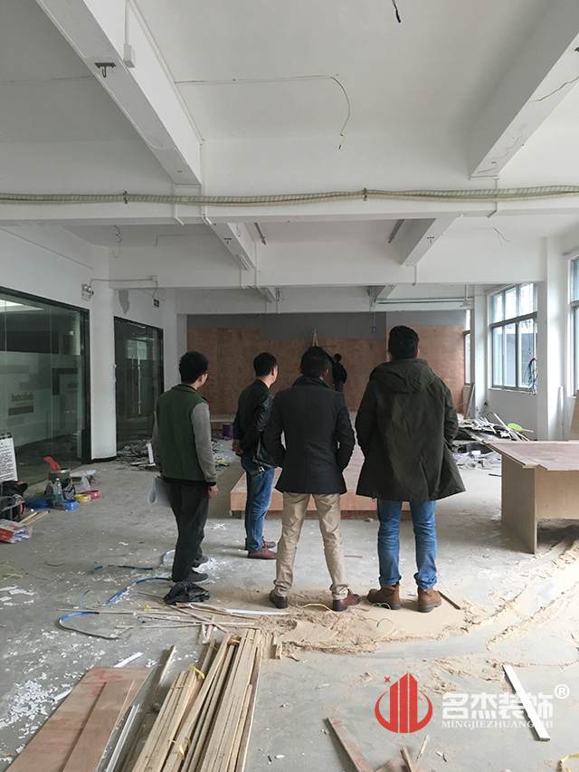 美发培训学校午夜视频免费在线.jpg