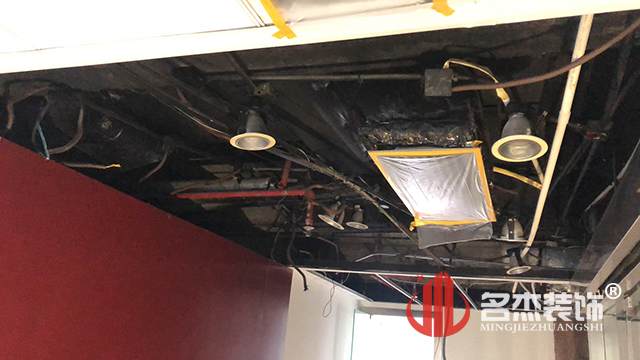 办公室午夜视频免费在线开工照.jpg
