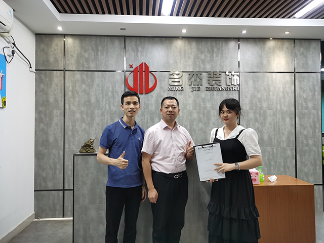 办公室午夜视频免费在线