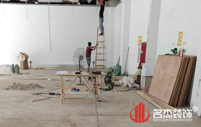 办公室午夜视频免费在线