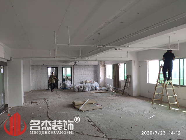 办公室午夜视频免费在线
