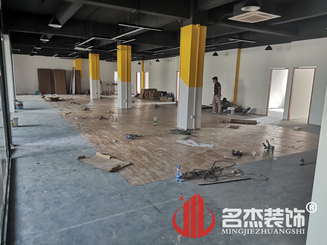 办公室午夜视频免费在线