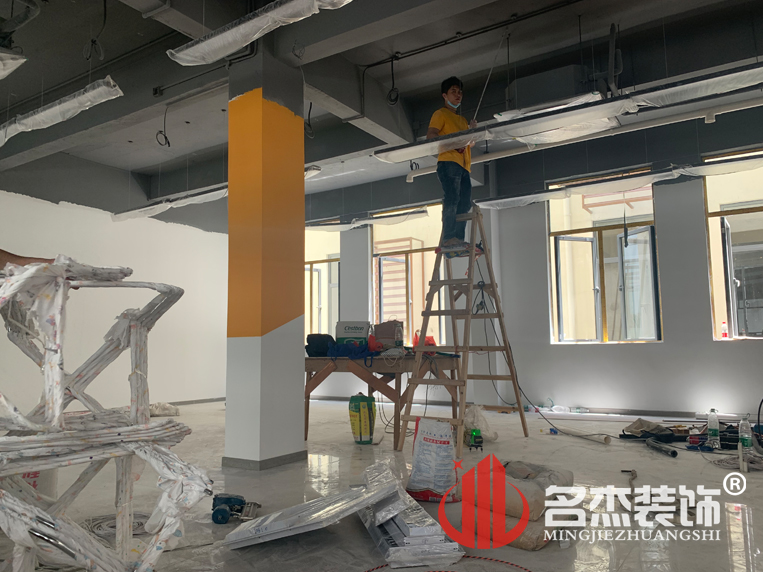 办公室午夜视频免费在线