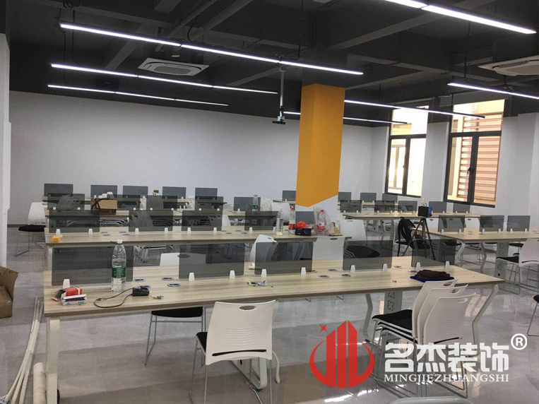 办公室午夜视频免费在线