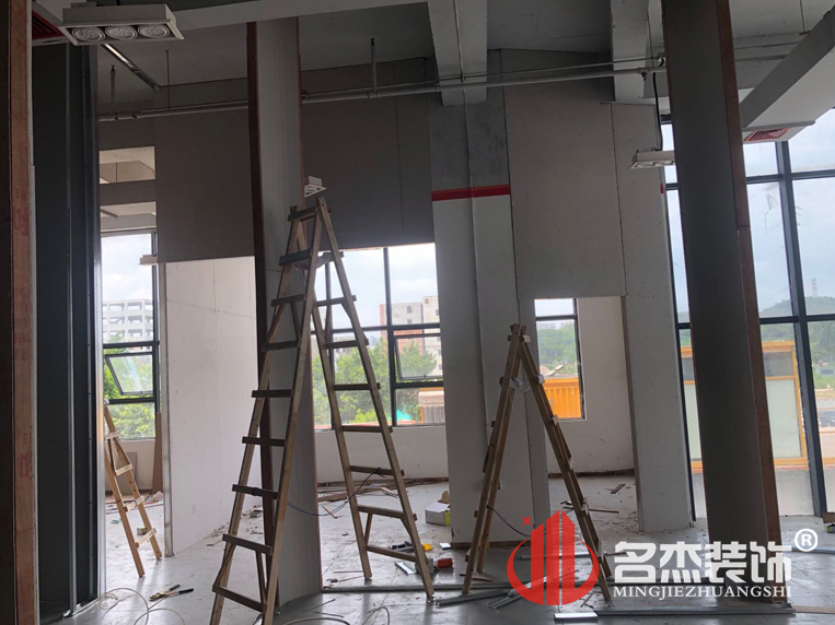 办公室午夜视频免费在线