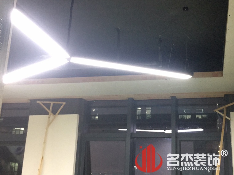 办公室午夜视频免费在线