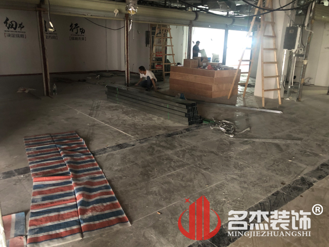 办公室午夜视频免费在线