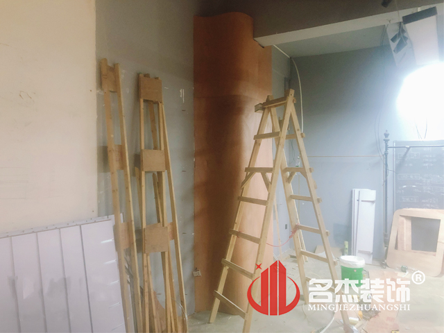 办公室午夜视频免费在线