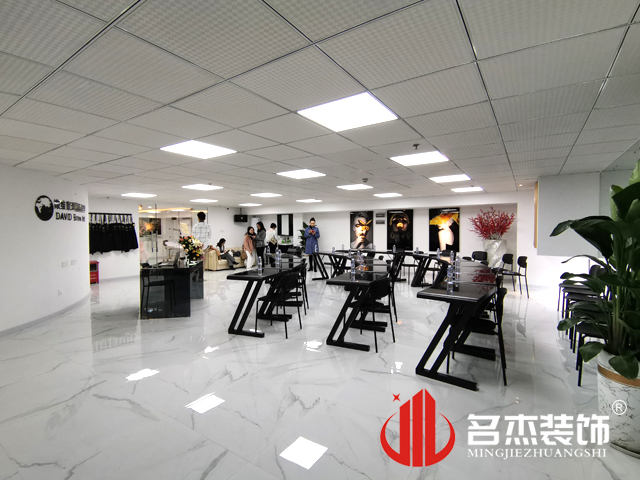 办公室午夜视频免费在线