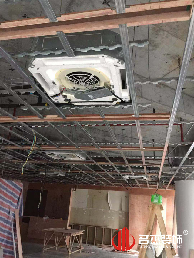 办公室午夜视频免费在线