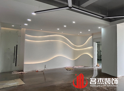 巡工地日记，米乐皮具办公室午夜视频免费在线项目紧张进行中